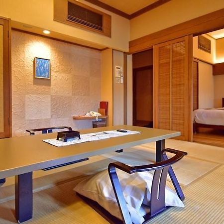 Atami Juraku Hotel Bagian luar foto
