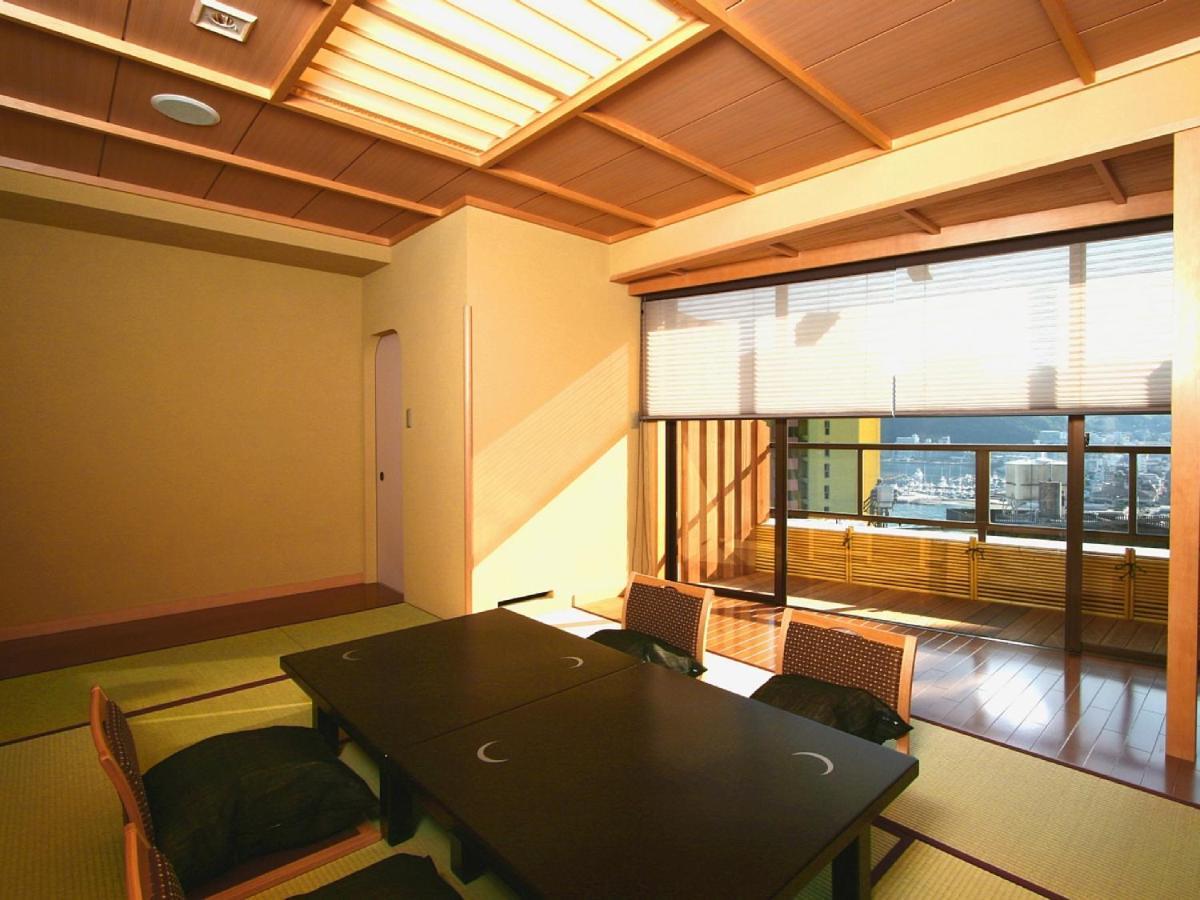 Atami Juraku Hotel Bagian luar foto